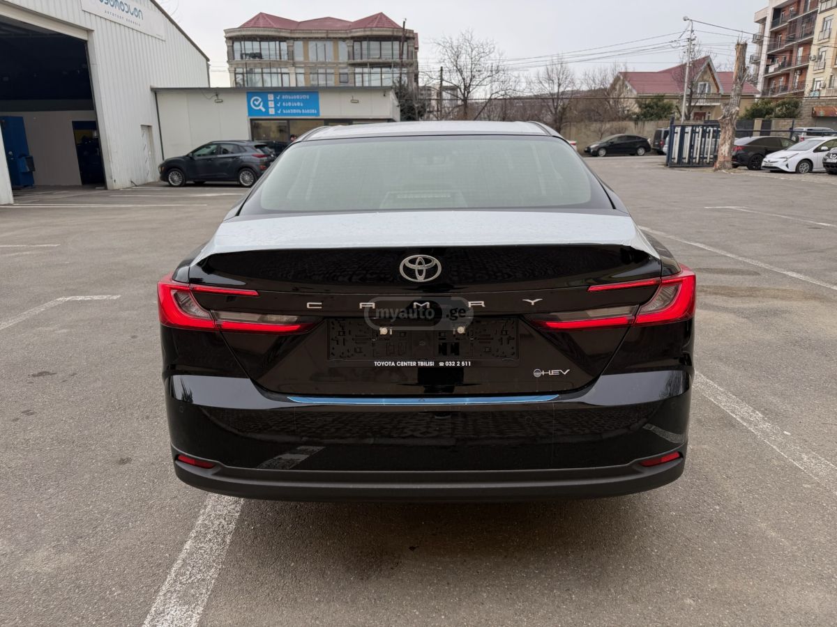 Toyota Camry - фото 5