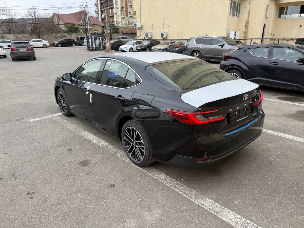 Toyota Camry - фото 6
