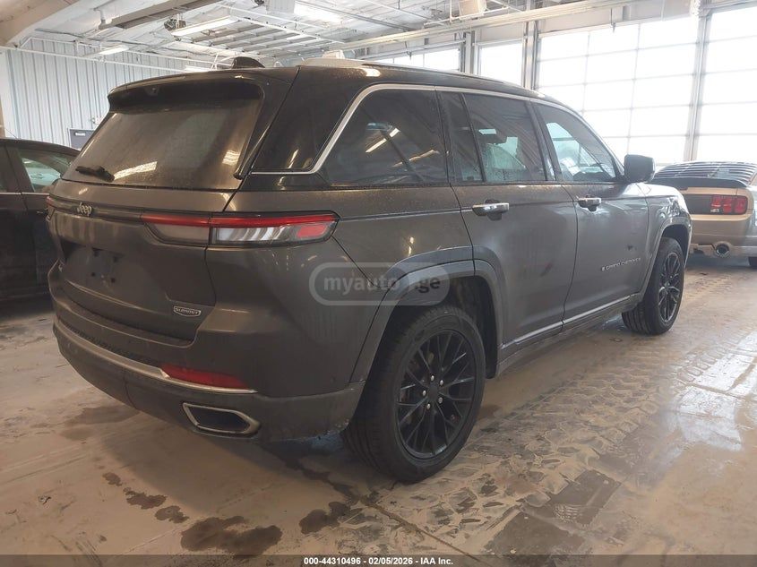 Jeep Summit 4dr 4x4 Automatic — миниатюра 4