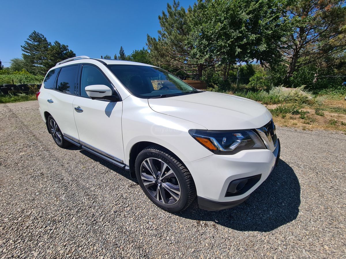 Nissan Pathfinder - фото 1