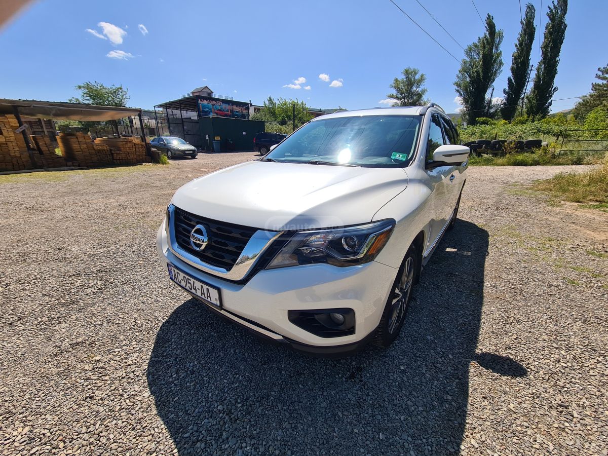 Nissan Pathfinder - фото 2