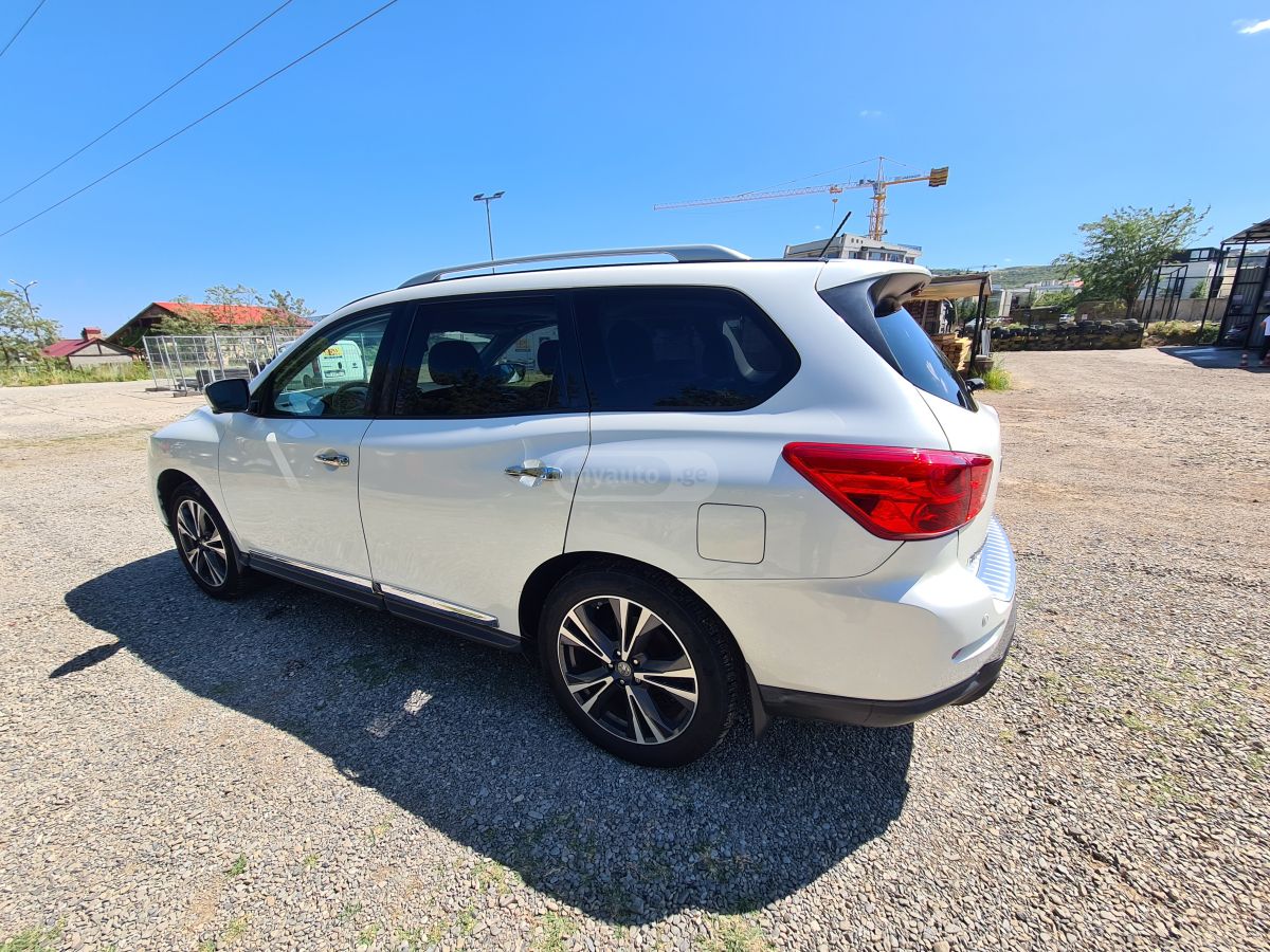 Nissan Pathfinder - фото 4