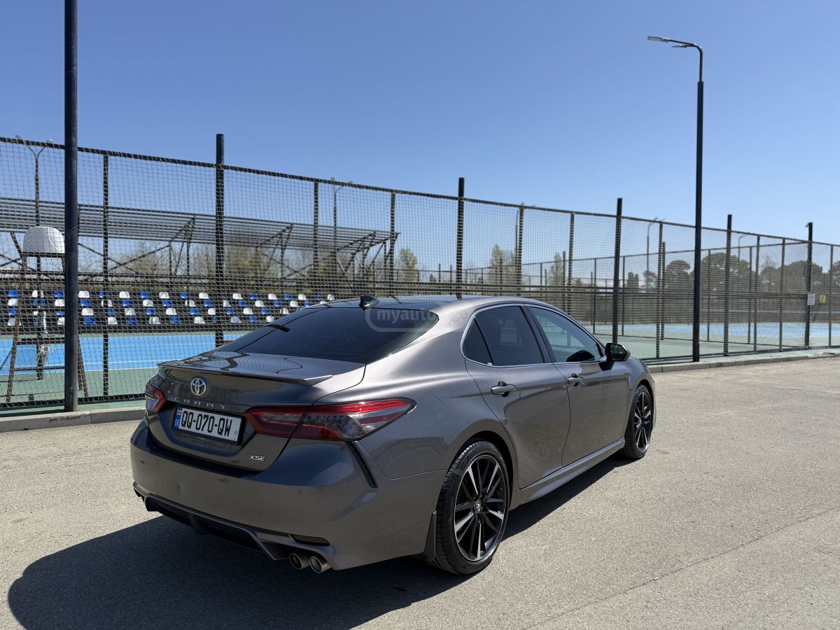 Toyota Camry - фото 6