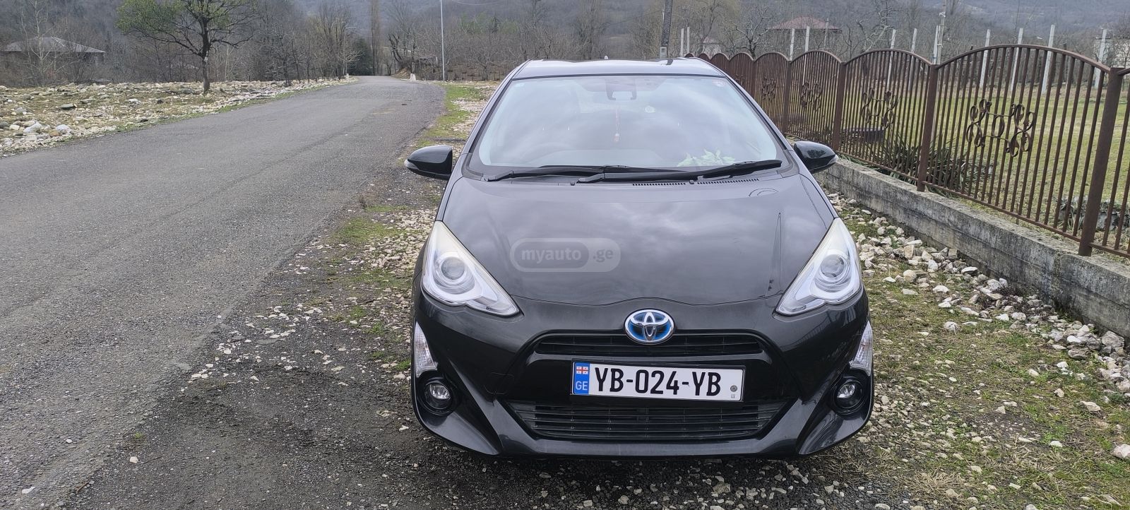 Toyota Aqua - фото 1