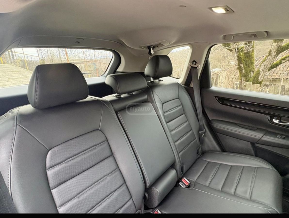 Honda CR-V - фото 8