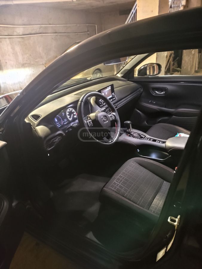 Honda HR-V Sport 4dr All-Wheel Drive CVT 2023 — миниатюра 11