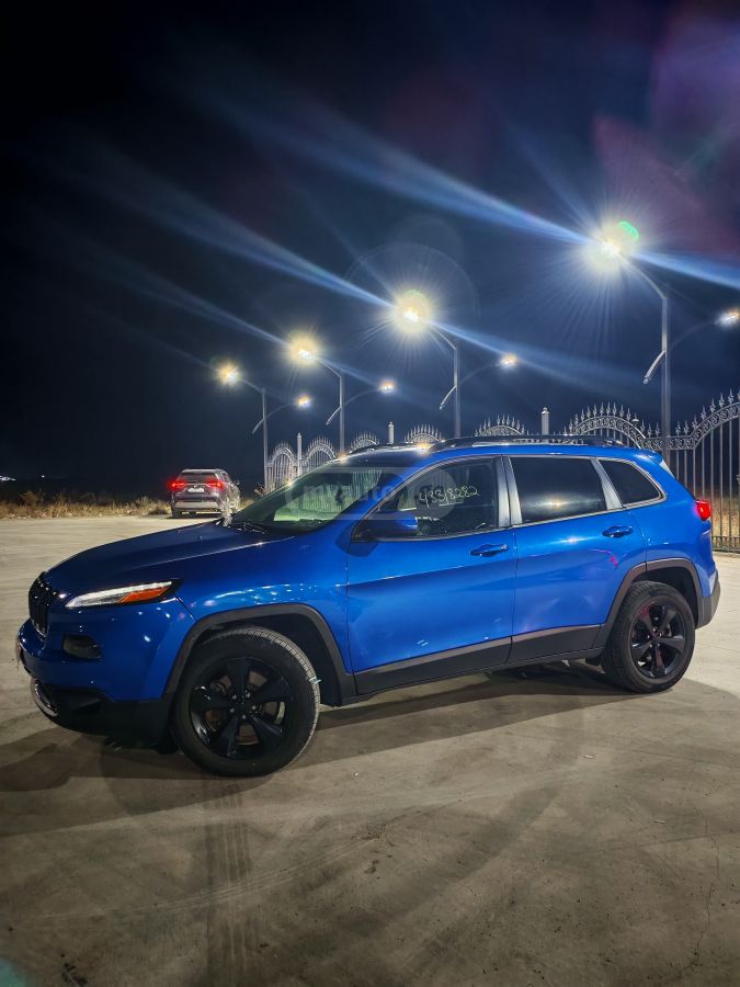 Jeep Cherokee - фото 4