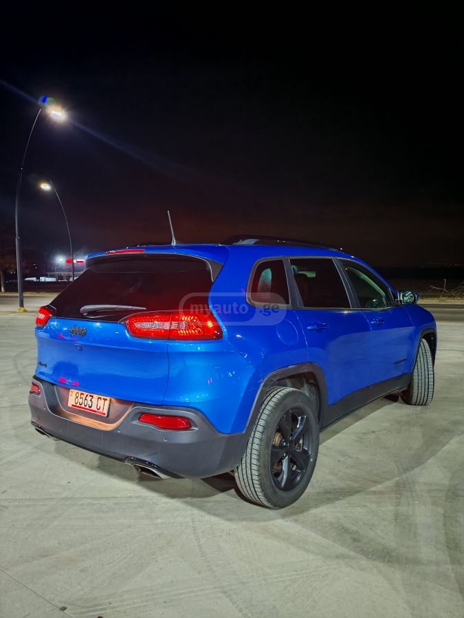 Jeep Cherokee - фото 5