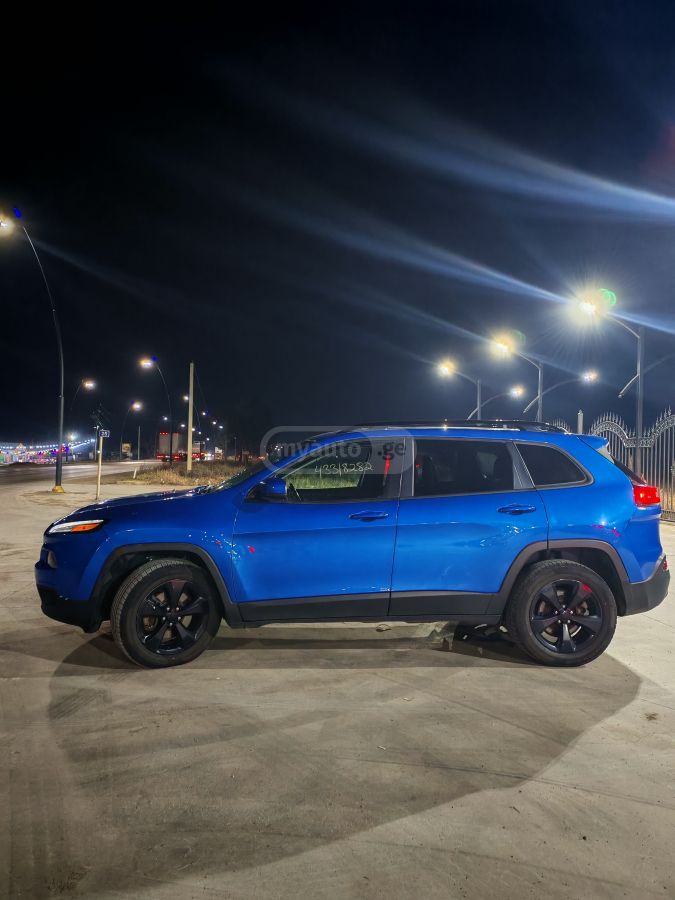 Jeep Cherokee - фото 7