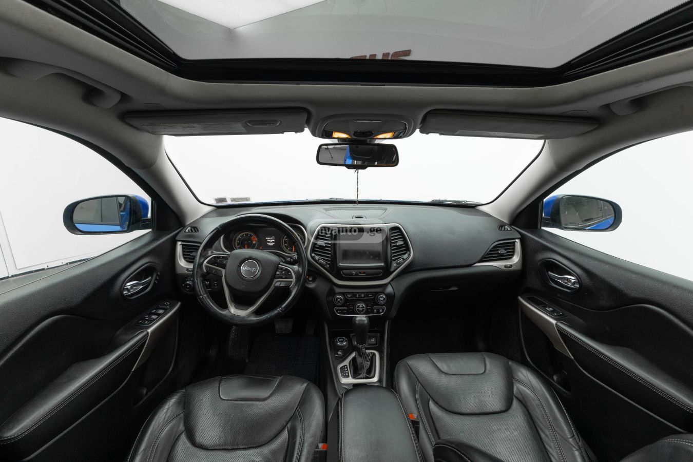 Jeep Cherokee - фото 8