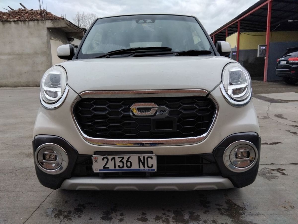 Daihatsu Cast - фото 2