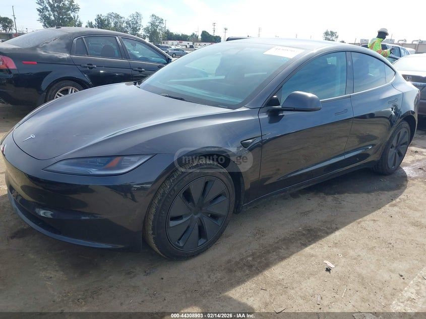 Tesla Model 3 2025 — миниатюра 2