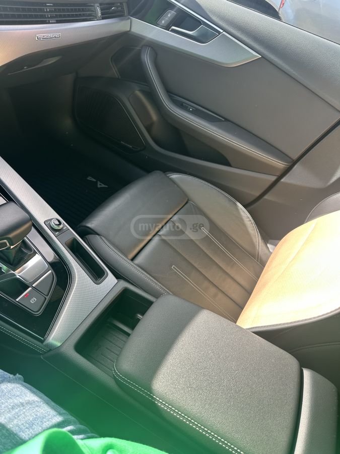 Audi A4 - фото 10