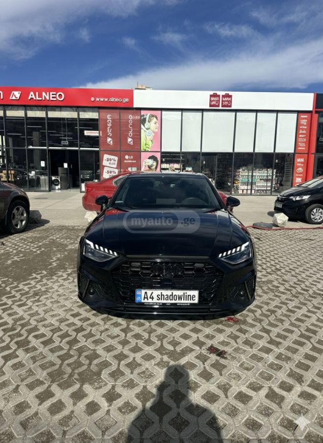 Audi A4 - фото 2