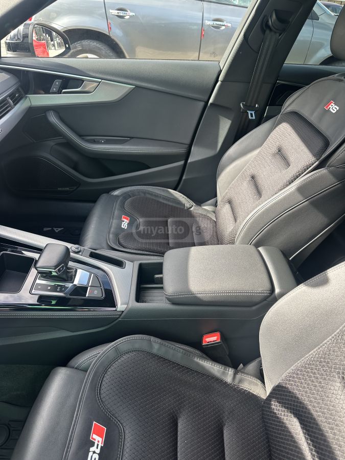 Audi A4 - фото 9