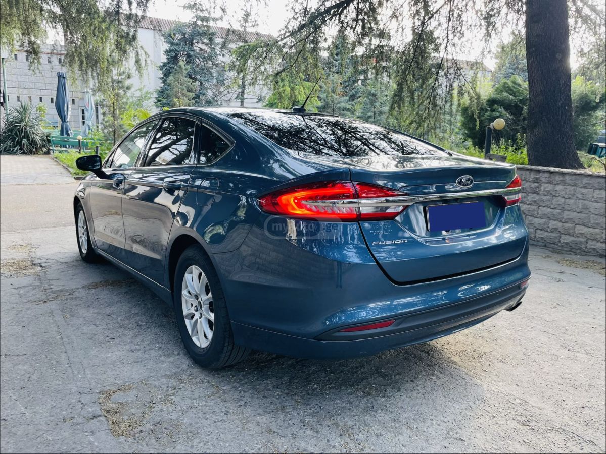 Ford Fusion - фото 3