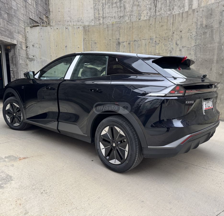 Changan Deepal S07 2024 — миниатюра 2