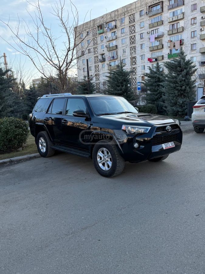Toyota 4Runner - фото 1