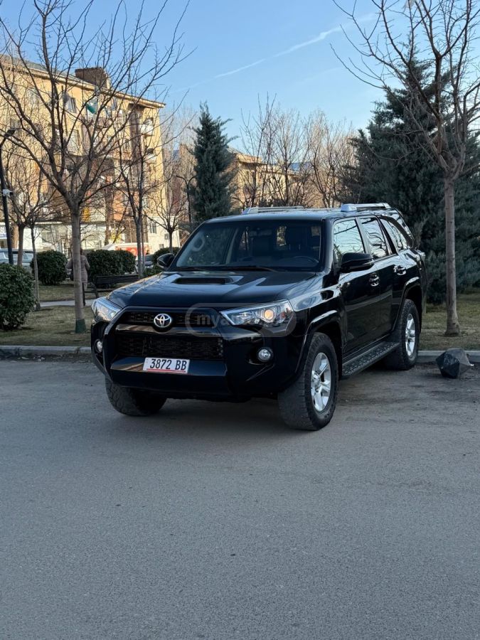 Toyota 4Runner - фото 2
