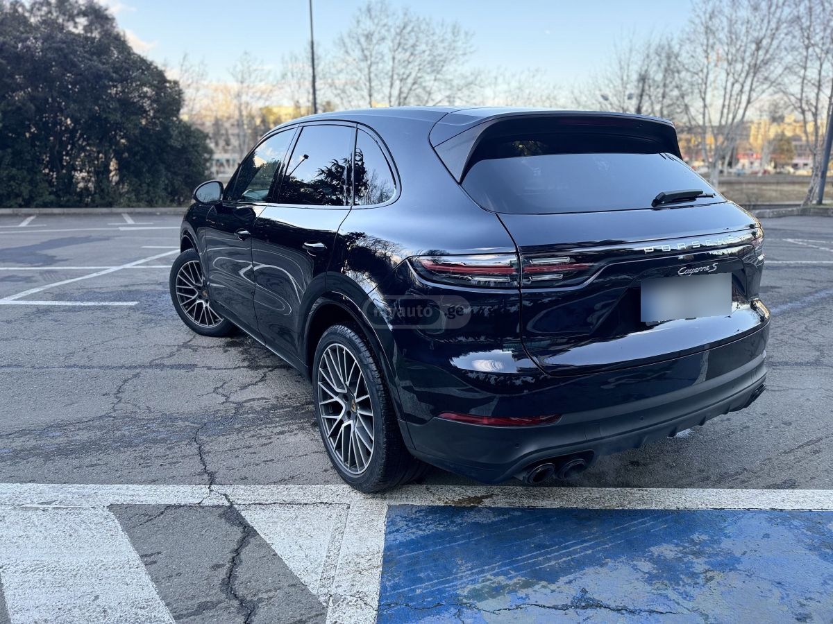 Porsche Cayenne - фото 3