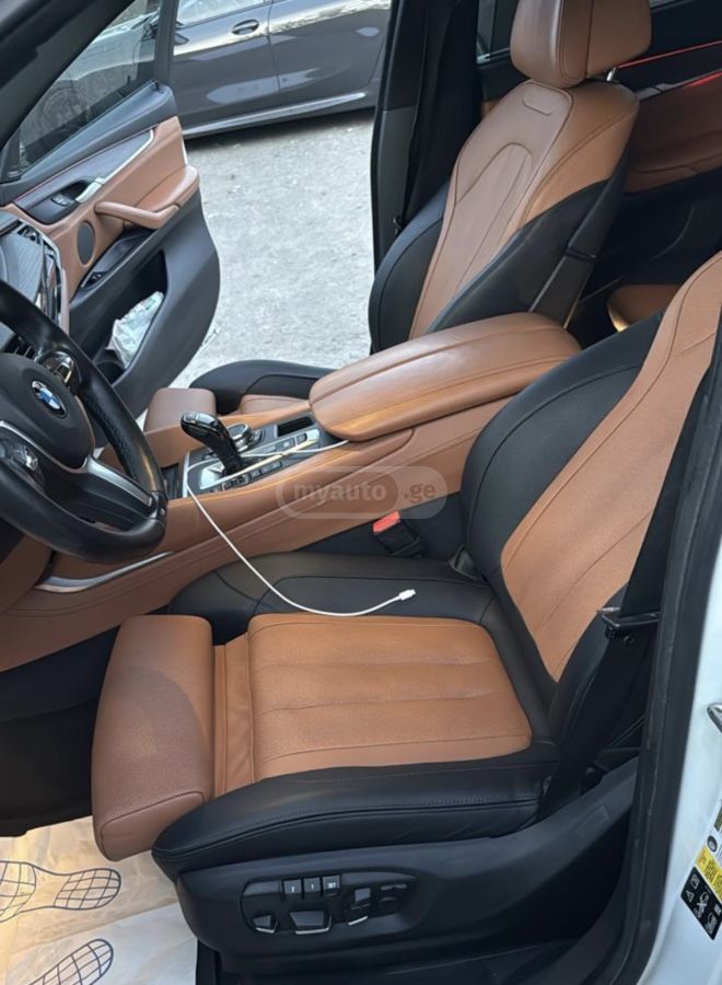 BMW X6 - фото 6
