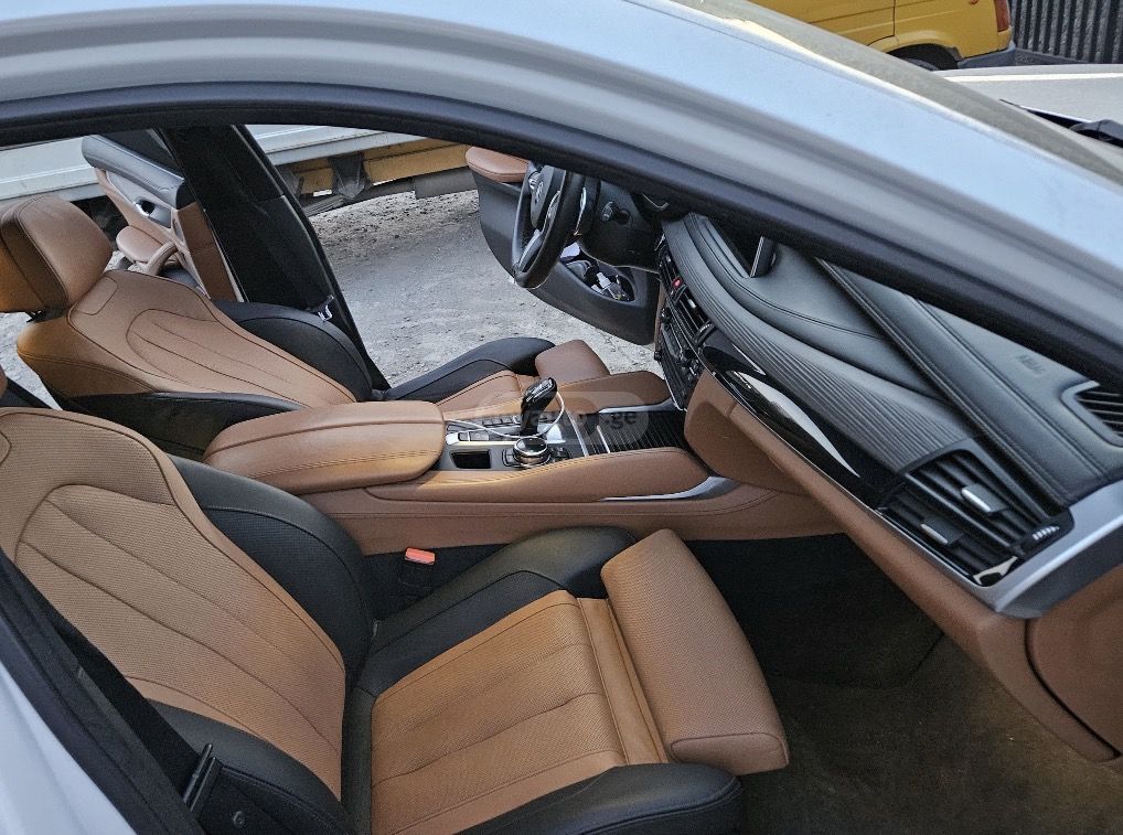 BMW X6 - фото 7