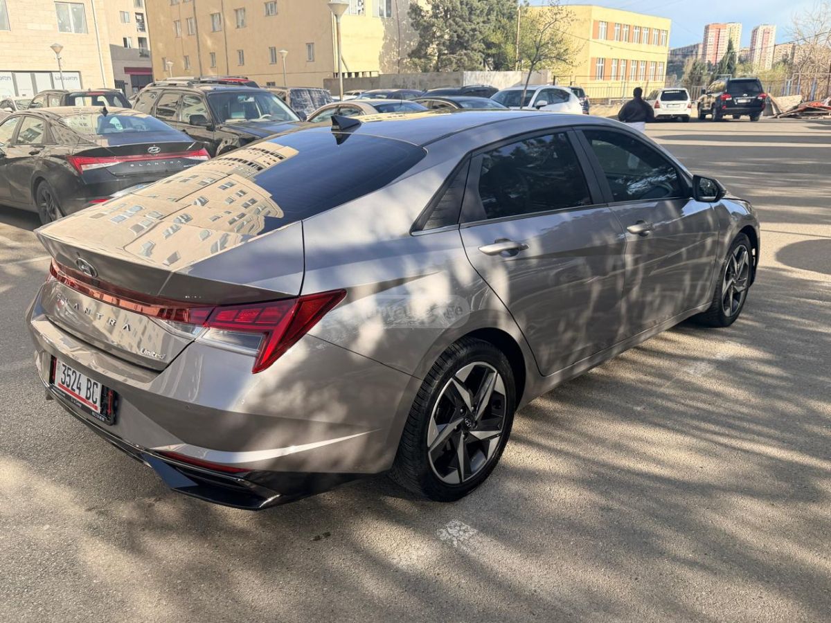 Hyundai Elantra - фото 9