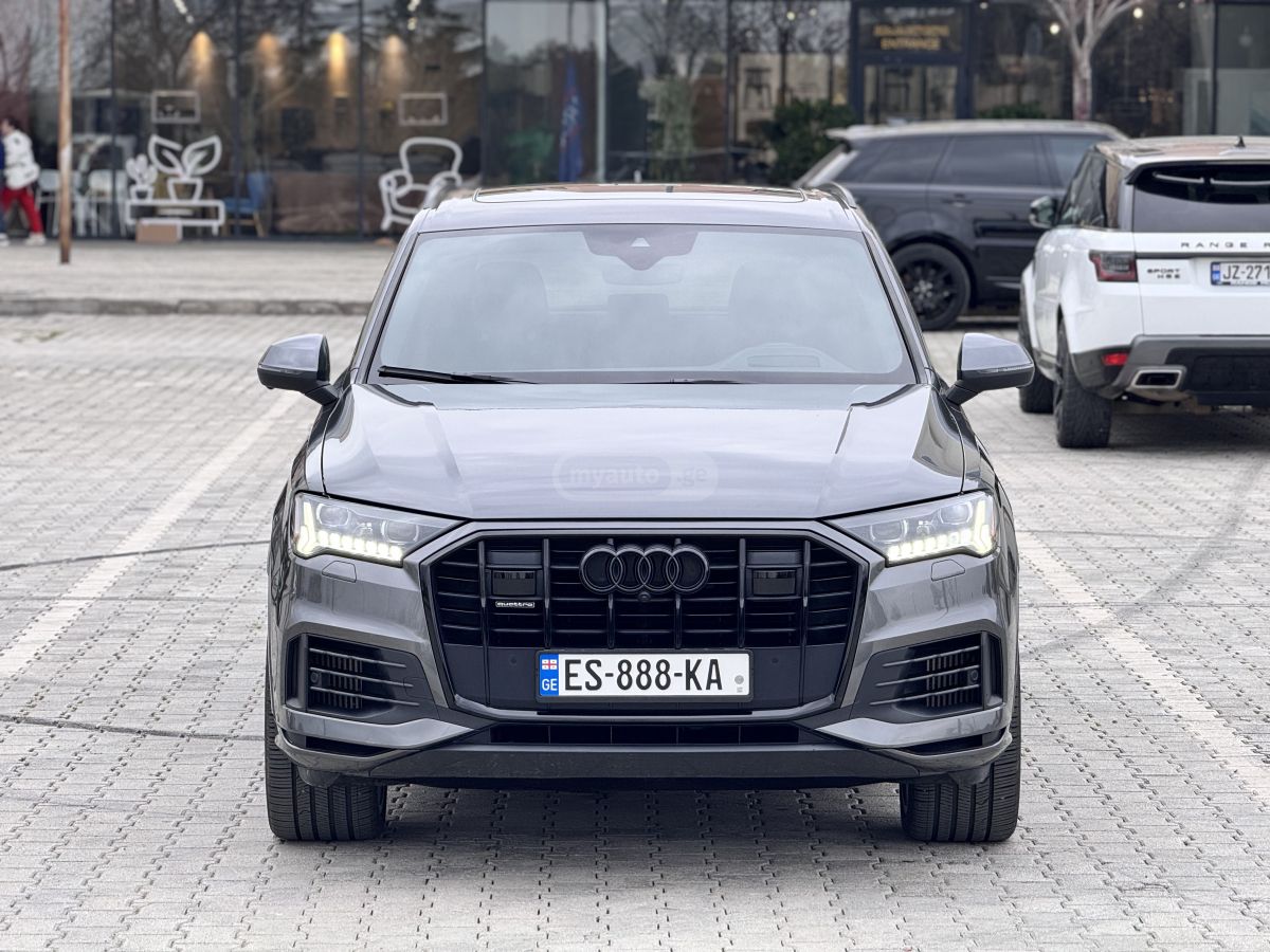 Audi Q7 - фото 2
