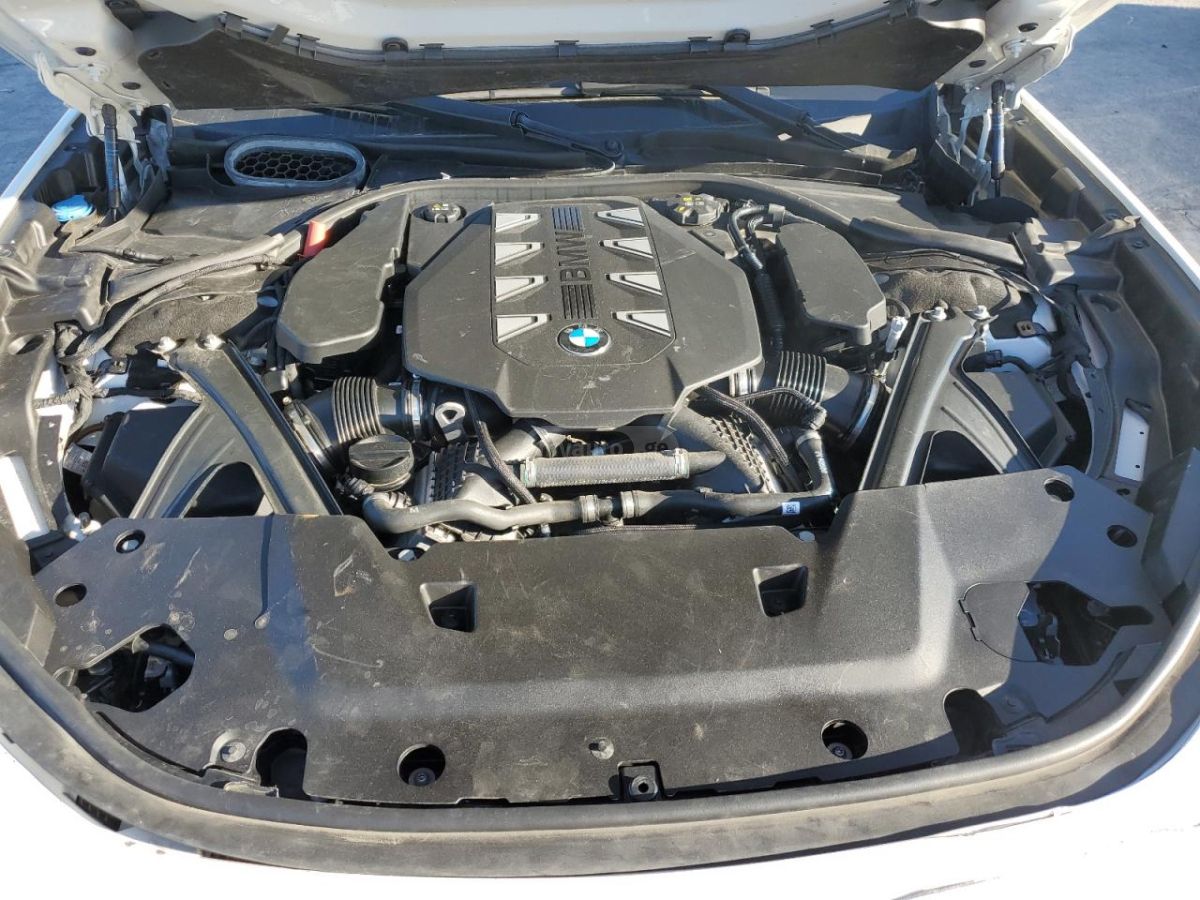 BMW 760 2023 — миниатюра 11