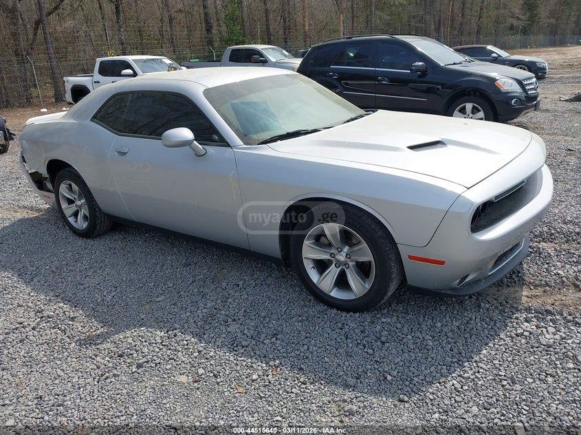 Dodge Challenger - фото 1