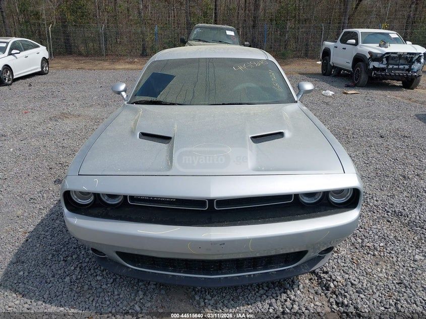 Dodge Challenger - фото 12