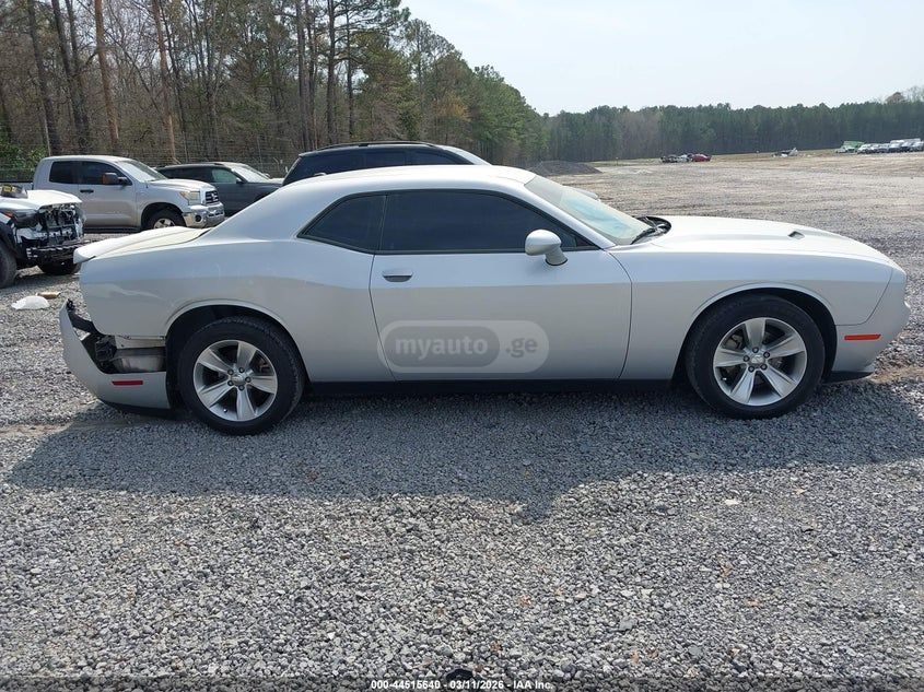 Dodge Challenger - фото 13