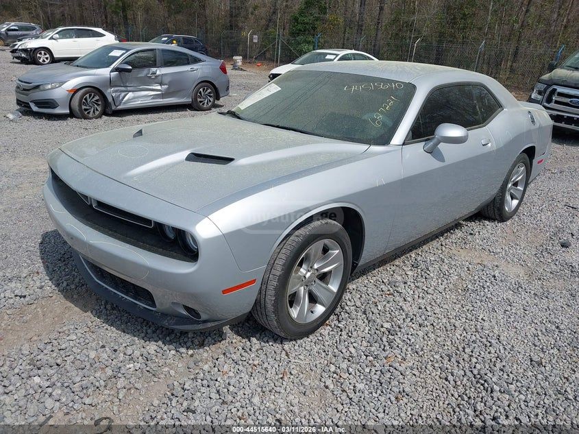 Dodge Challenger - фото 2