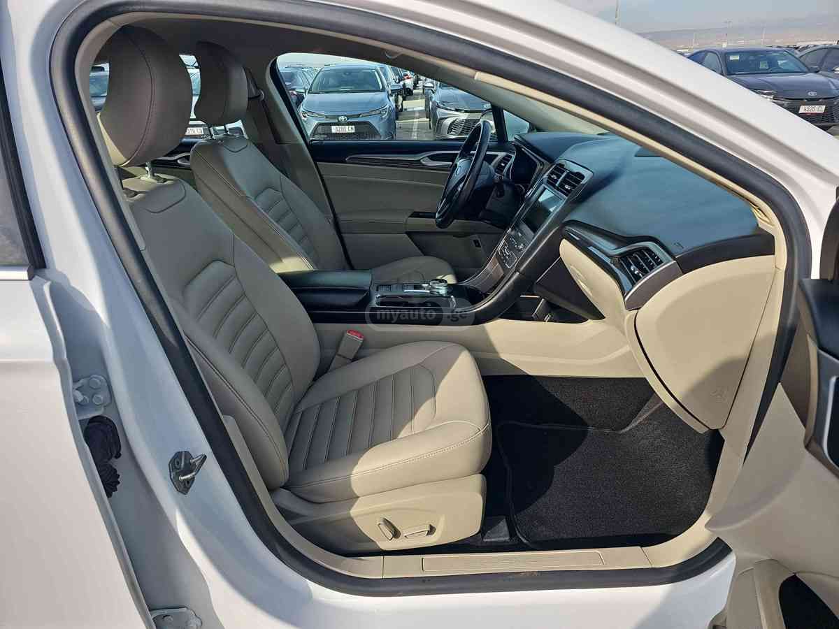 Ford Fusion - фото 10