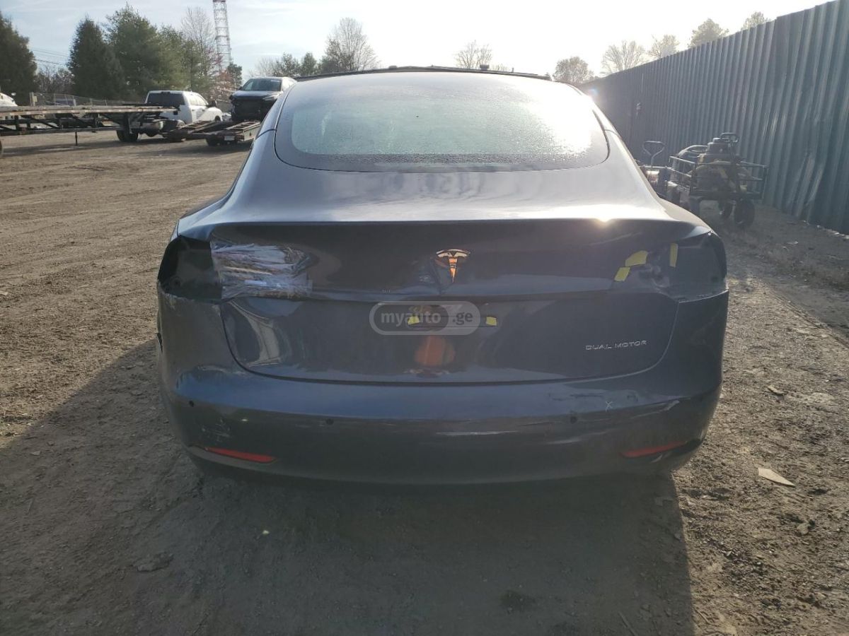 Tesla Model 3 - фото 6