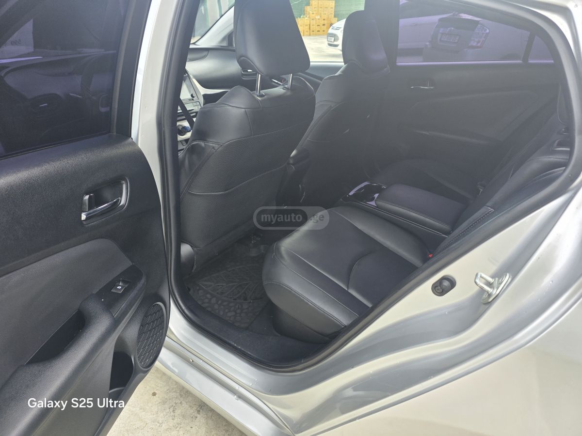 Toyota Prius - фото 11