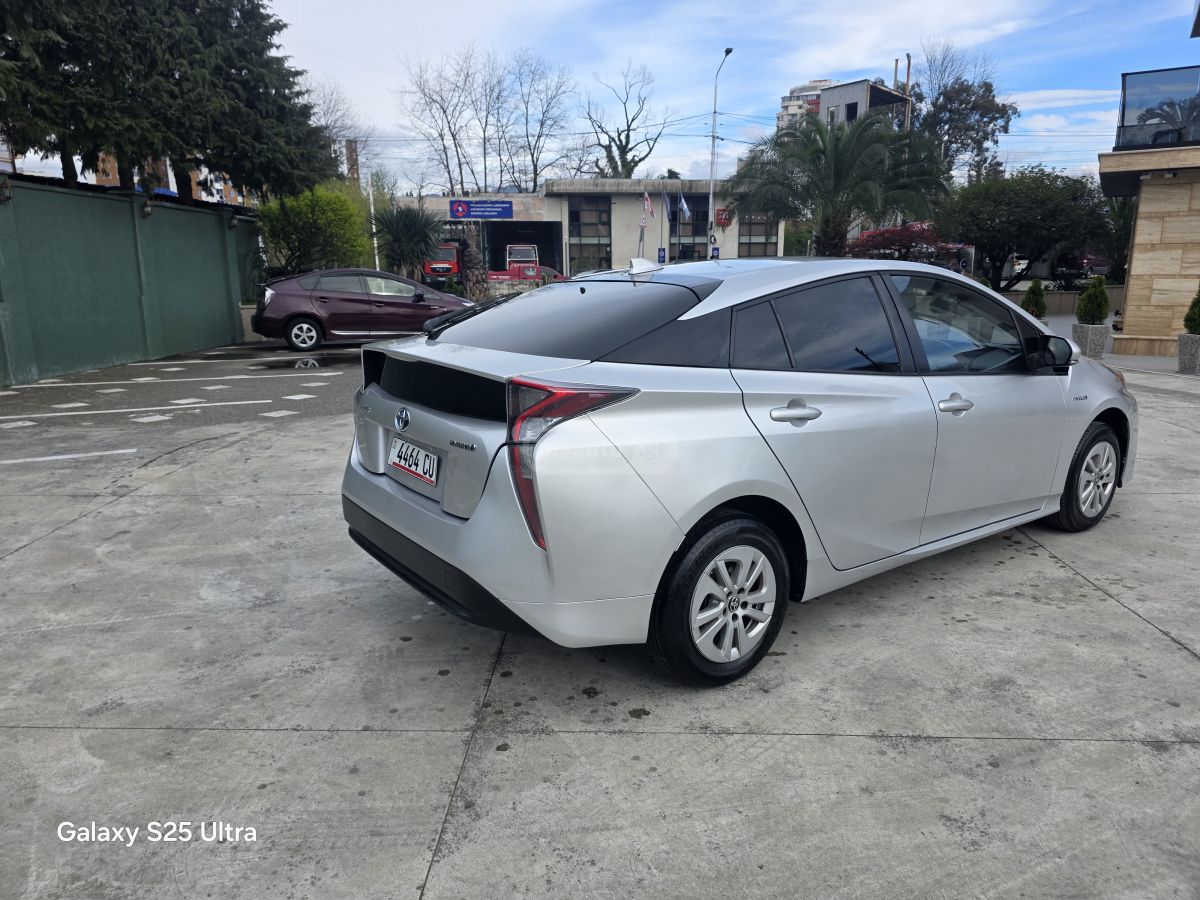Toyota Prius - фото 6