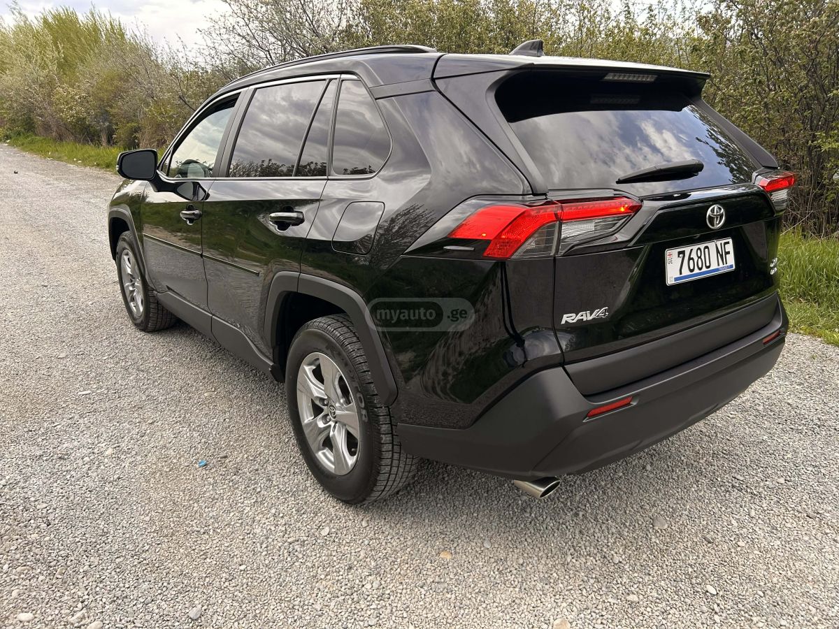 Toyota Rav 4 - фото 6
