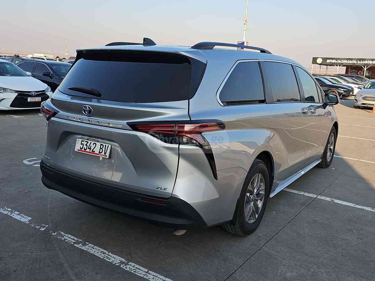 Toyota Toyota Sienna — миниатюра 4
