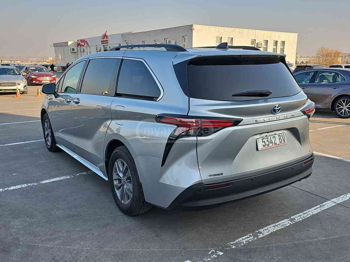 Toyota Toyota Sienna — миниатюра 6