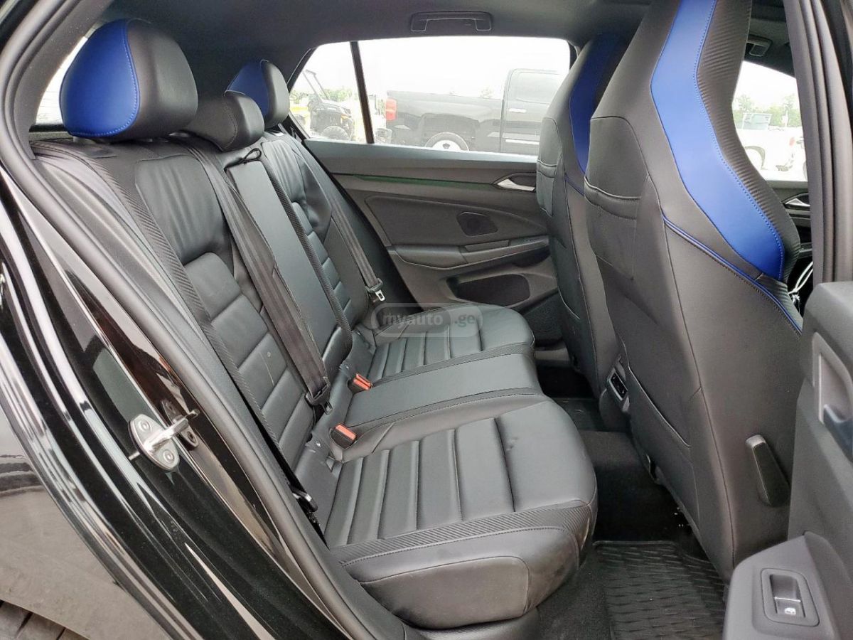 Volkswagen Golf 2024 — миниатюра 10