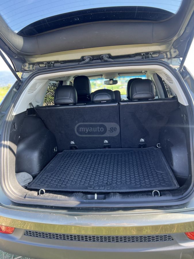 Jeep Compass - фото 7