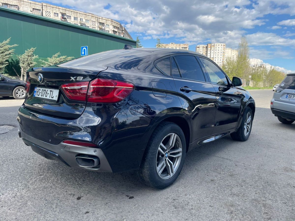 BMW X6 - фото 1
