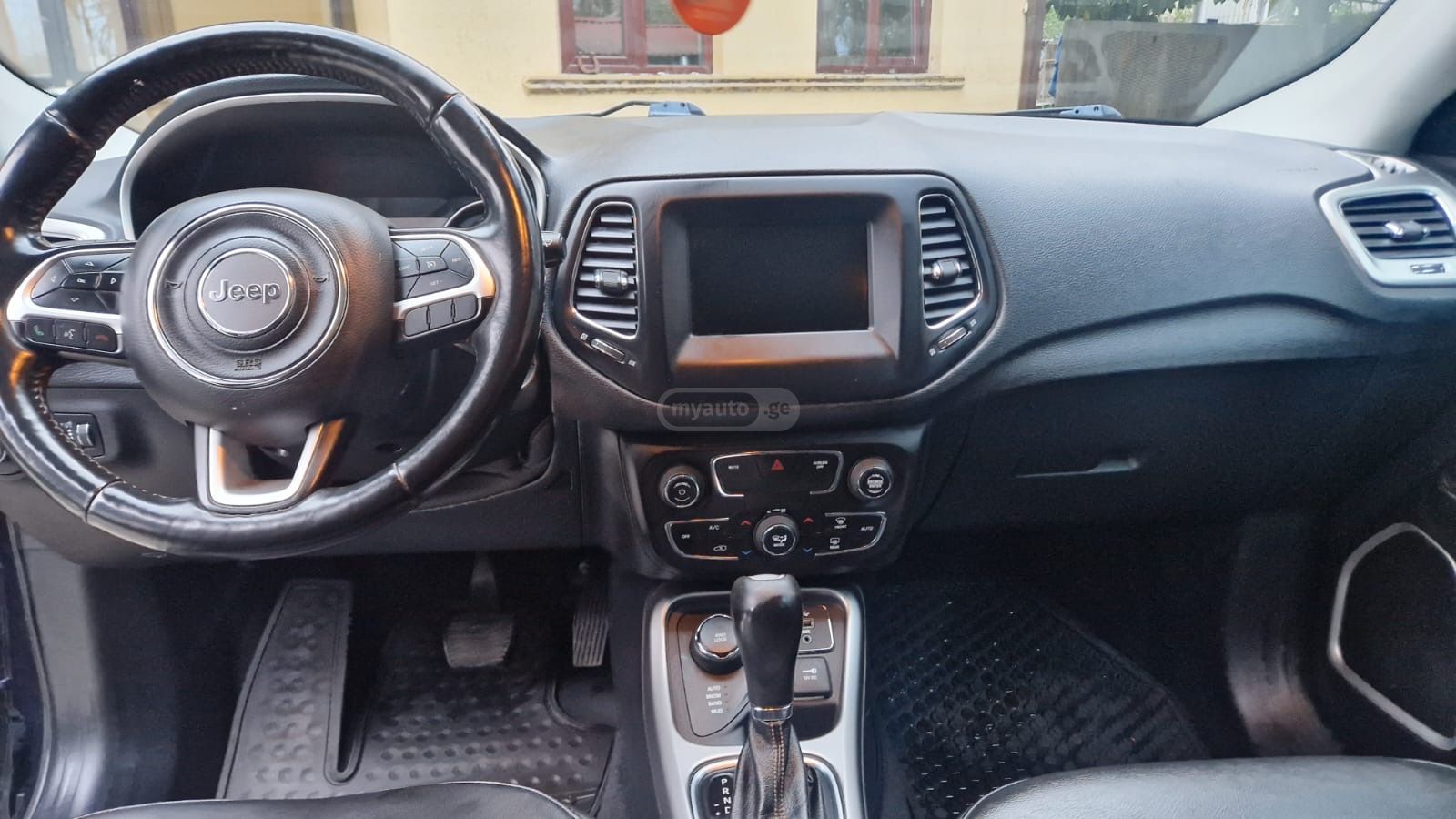 Jeep Compass - фото 12