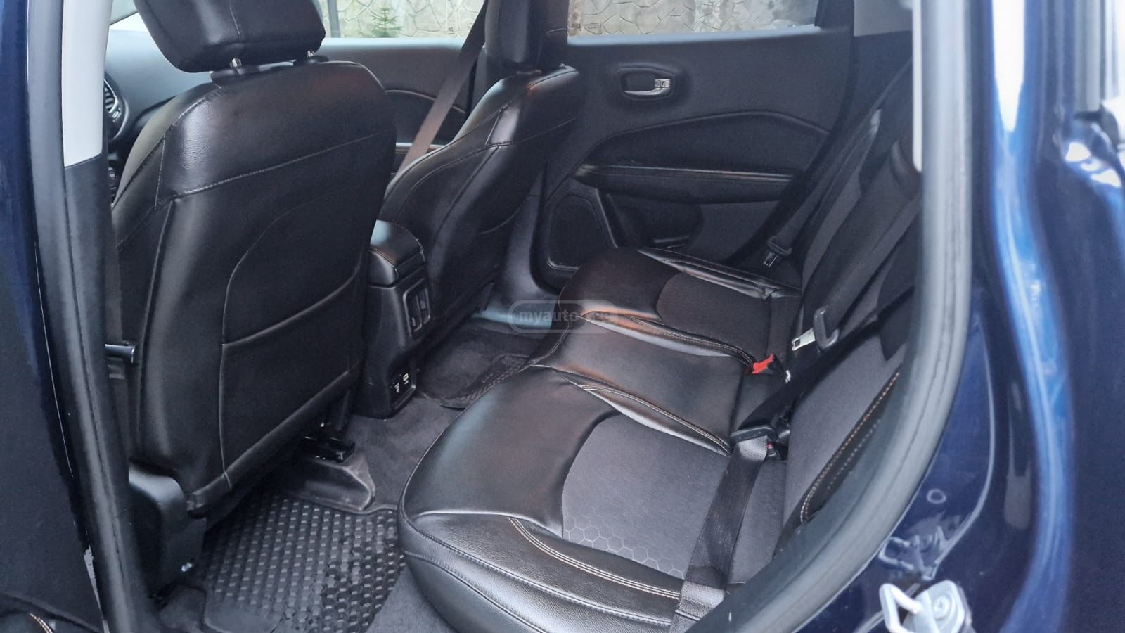 Jeep Compass - фото 8