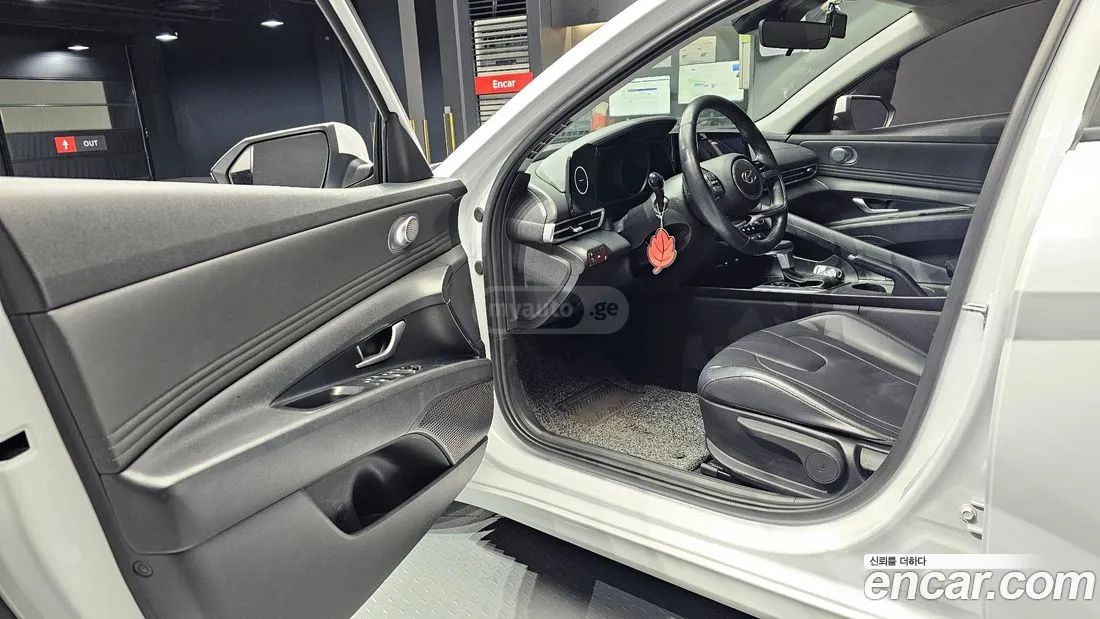 Hyundai Elantra - фото 11