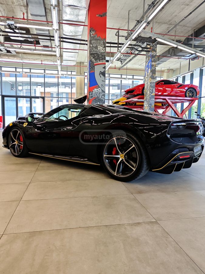 Ferrari 296 GTS - фото 9