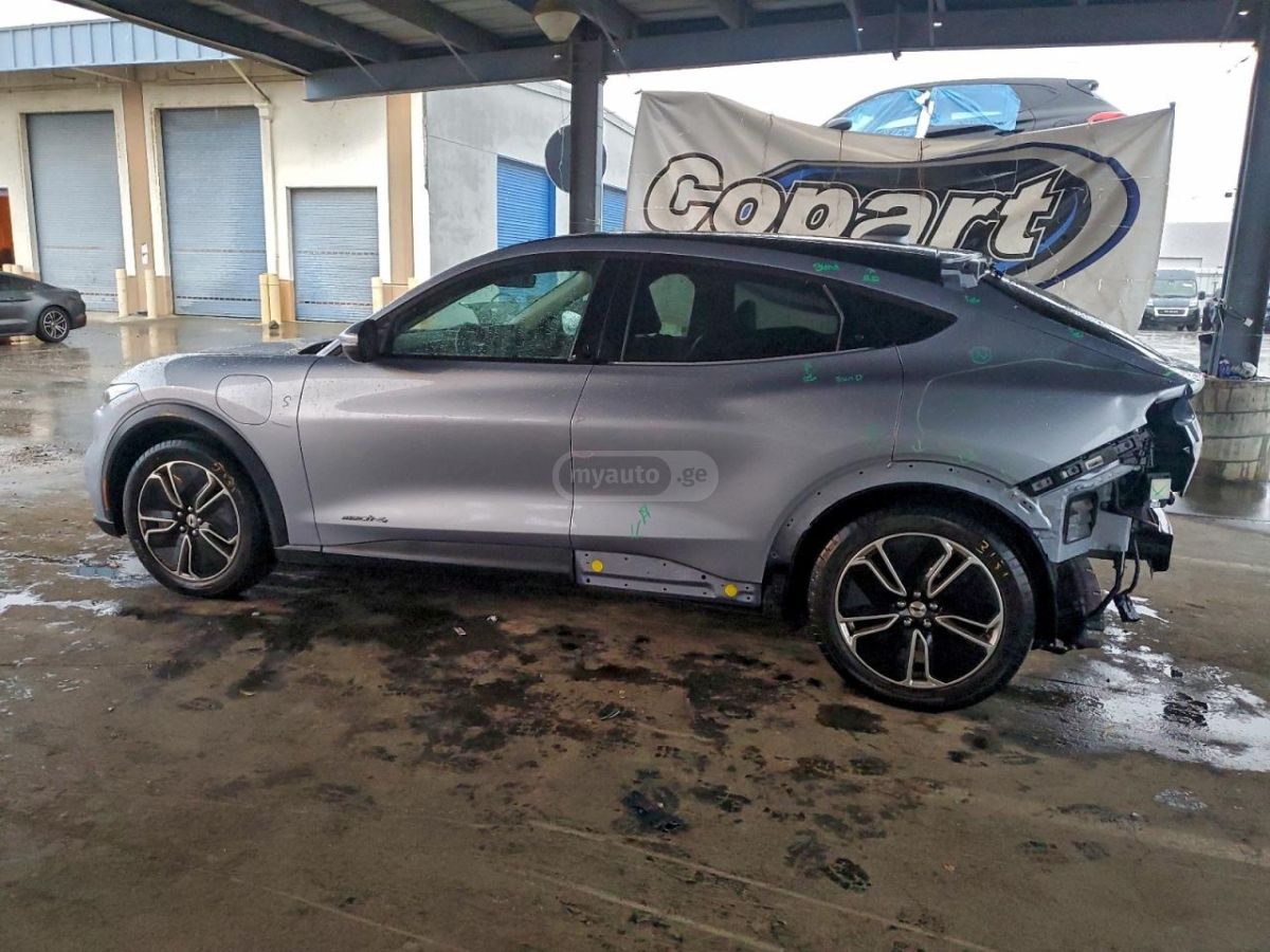 Ford Mustang 2023 — миниатюра 2