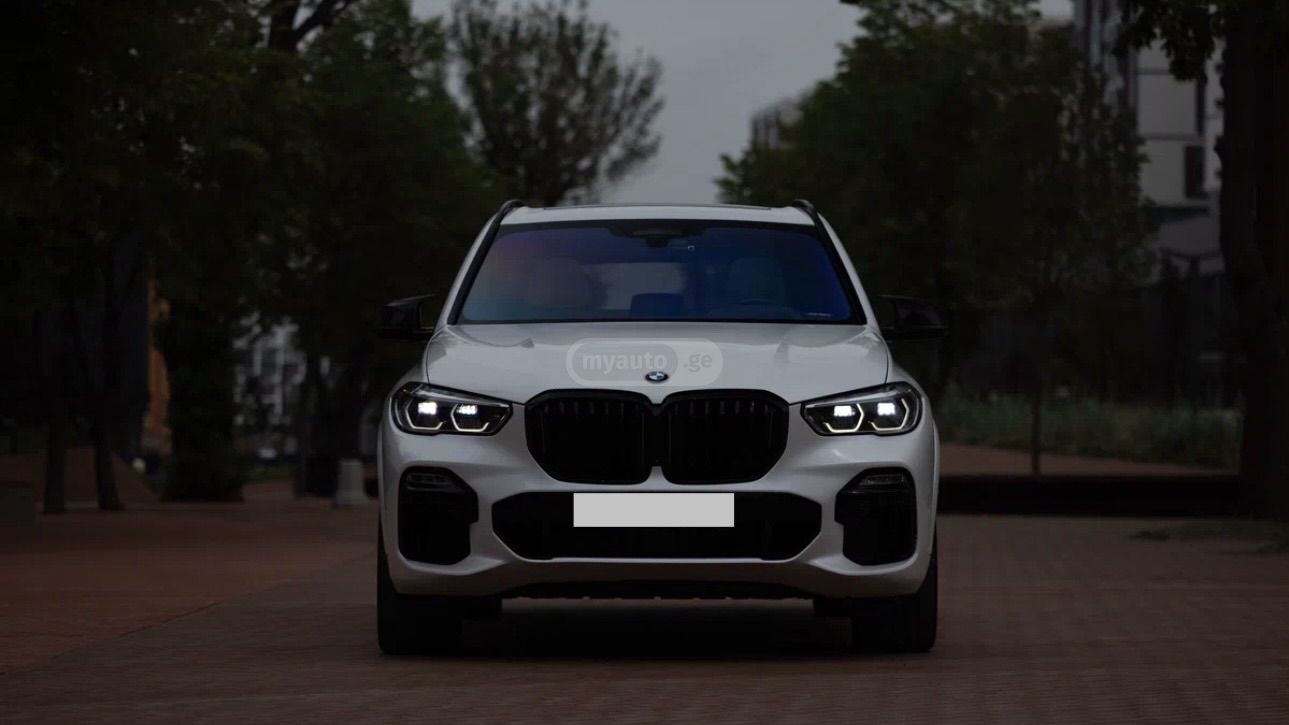 BMW xDrive40i 4dr All-Wheel Drive — миниатюра 3