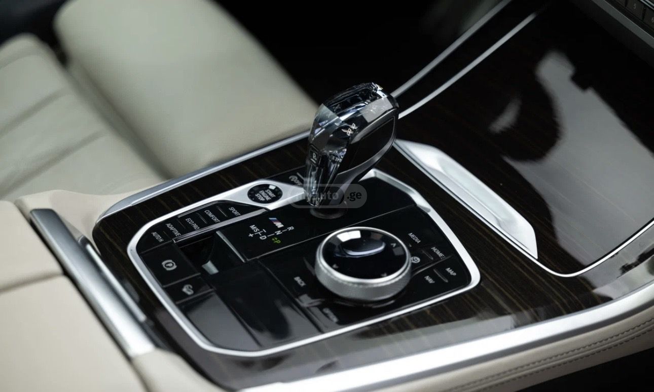 BMW xDrive40i 4dr All-Wheel Drive — миниатюра 5